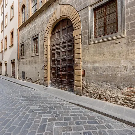 Miriam - Sweet Dreams In * Florence